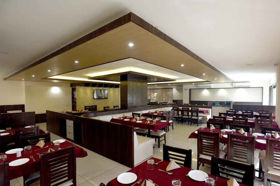 Hotel Sach Regency Ānand Exterior foto